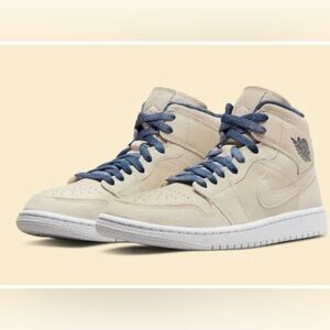 Selling Jordan 1 sand drift women’s Size 7